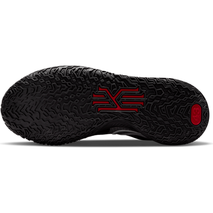 Kyrie 4 shop hoops station
